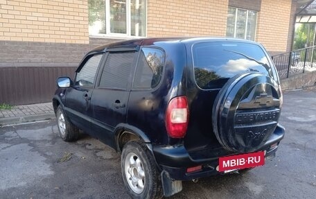 Chevrolet Niva I рестайлинг, 2004 год, 215 000 рублей, 9 фотография