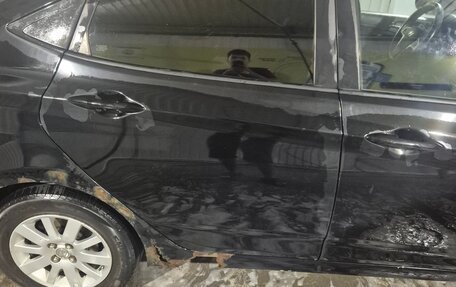 Hyundai Solaris II рестайлинг, 2013 год, 570 000 рублей, 13 фотография