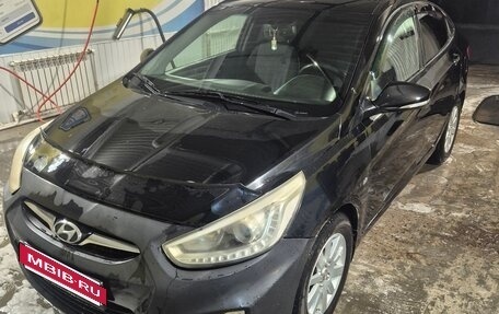 Hyundai Solaris II рестайлинг, 2013 год, 570 000 рублей, 2 фотография