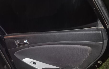 Hyundai Solaris II рестайлинг, 2013 год, 570 000 рублей, 36 фотография