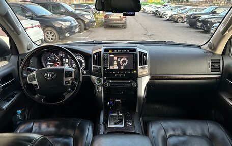 Toyota Land Cruiser 200, 2014 год, 4 450 000 рублей, 8 фотография