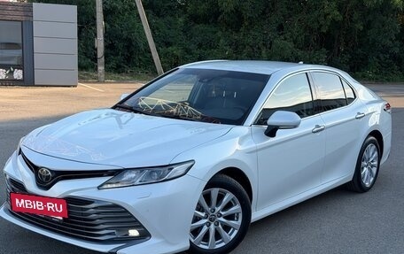 Toyota Camry, 2019 год, 2 580 000 рублей, 2 фотография