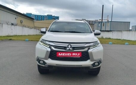 Mitsubishi Pajero Sport III рестайлинг, 2018 год, 2 850 000 рублей, 2 фотография