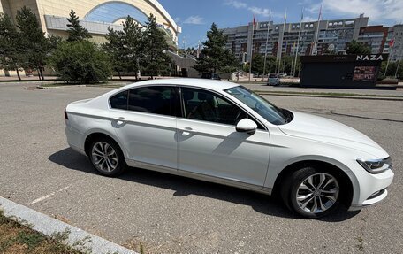 Volkswagen Passat B8 рестайлинг, 2015 год, 1 570 000 рублей, 6 фотография
