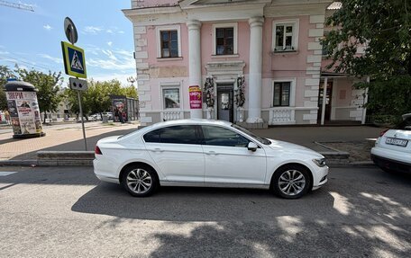 Volkswagen Passat B8 рестайлинг, 2015 год, 1 570 000 рублей, 2 фотография
