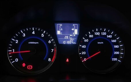 Hyundai Solaris II рестайлинг, 2016 год, 985 000 рублей, 18 фотография