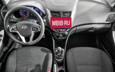 Hyundai Solaris II рестайлинг, 2016 год, 985 000 рублей, 11 фотография