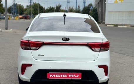 KIA Rio IV, 2018 год, 980 000 рублей, 5 фотография