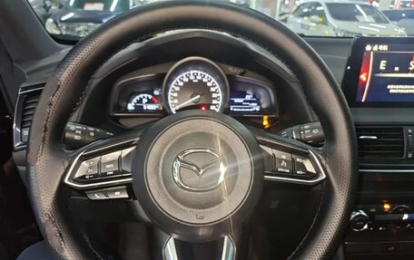Mazda CX-4, 2023 год, 1 800 000 рублей, 10 фотография