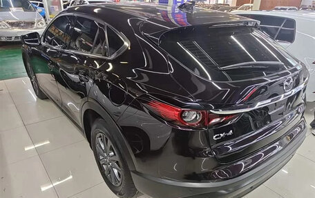 Mazda CX-4, 2023 год, 1 800 000 рублей, 5 фотография