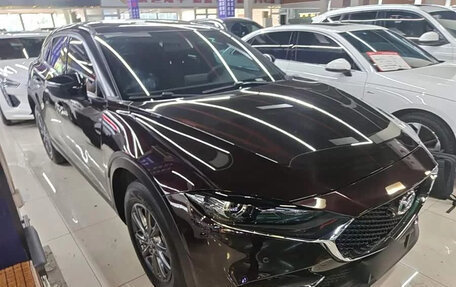 Mazda CX-4, 2023 год, 1 800 000 рублей, 2 фотография