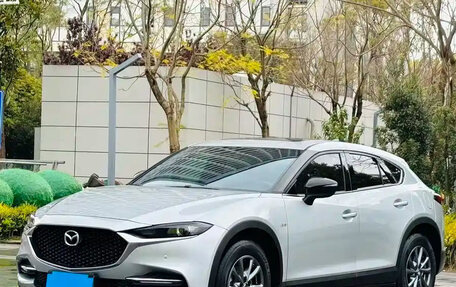 Mazda CX-4, 2023 год, 1 800 000 рублей, 3 фотография