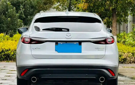 Mazda CX-4, 2023 год, 1 800 000 рублей, 10 фотография