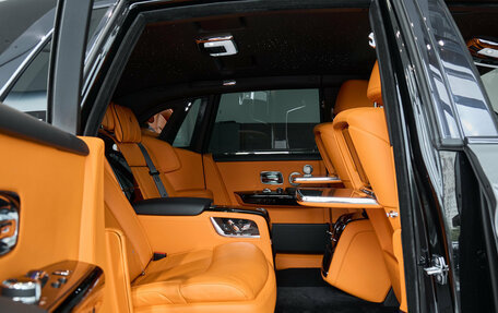 Rolls-Royce Phantom VIII, 2024 год, 59 000 000 рублей, 17 фотография