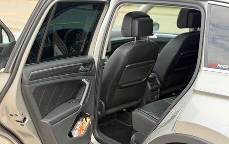 Volkswagen Tiguan II, 2017 год, 2 600 000 рублей, 6 фотография