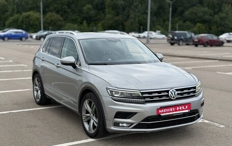 Volkswagen Tiguan II, 2017 год, 2 600 000 рублей, 2 фотография