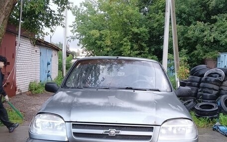 Chevrolet Niva I рестайлинг, 2005 год, 170 000 рублей, 2 фотография