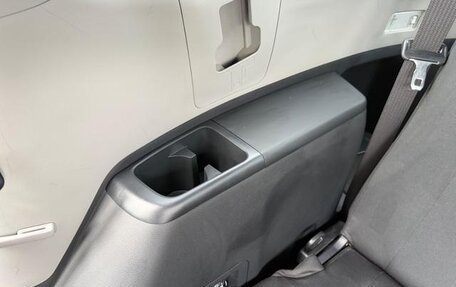 Toyota Wish II, 2013 год, 930 017 рублей, 27 фотография