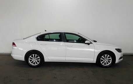 Volkswagen Passat B8 рестайлинг, 2018 год, 2 100 000 рублей, 8 фотография