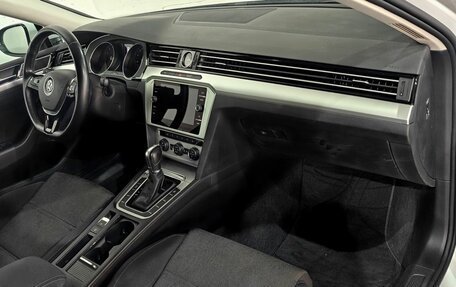Volkswagen Passat B8 рестайлинг, 2018 год, 2 100 000 рублей, 9 фотография