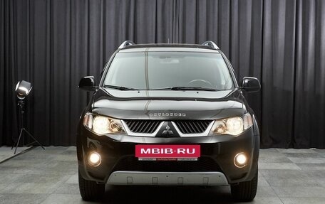 Mitsubishi Outlander III рестайлинг 3, 2007 год, 1 049 000 рублей, 2 фотография