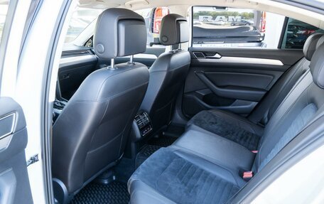 Volkswagen Passat B8 рестайлинг, 2016 год, 2 450 000 рублей, 13 фотография