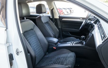 Volkswagen Passat B8 рестайлинг, 2016 год, 2 450 000 рублей, 10 фотография