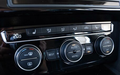 Volkswagen Passat B8 рестайлинг, 2016 год, 2 450 000 рублей, 20 фотография