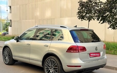 Volkswagen Touareg III, 2011 год, 1 590 000 рублей, 6 фотография