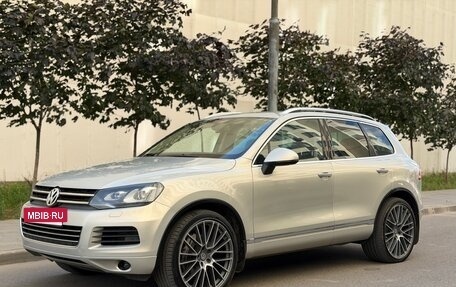 Volkswagen Touareg III, 2011 год, 1 590 000 рублей, 5 фотография