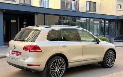 Volkswagen Touareg III, 2011 год, 1 590 000 рублей, 1 фотография