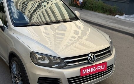 Volkswagen Touareg III, 2011 год, 1 590 000 рублей, 4 фотография