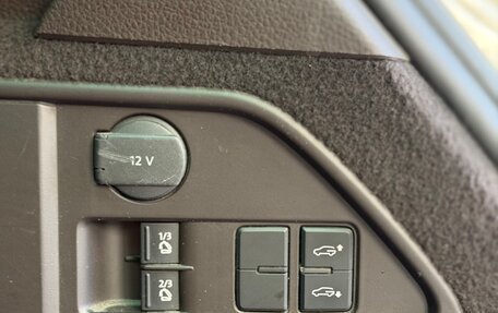 Volkswagen Touareg III, 2011 год, 1 590 000 рублей, 10 фотография