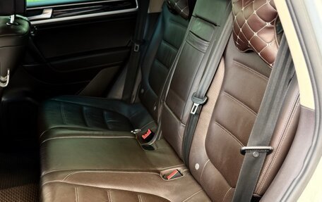 Volkswagen Touareg III, 2011 год, 1 590 000 рублей, 15 фотография