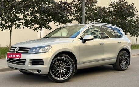 Volkswagen Touareg III, 2011 год, 1 590 000 рублей, 11 фотография
