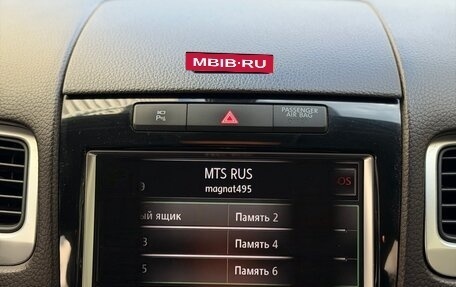 Volkswagen Touareg III, 2011 год, 1 590 000 рублей, 18 фотография