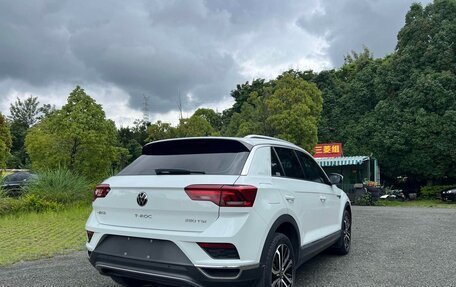 Volkswagen T-Roc I, 2022 год, 1 675 000 рублей, 4 фотография