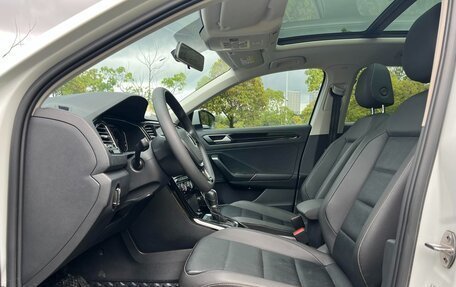 Volkswagen T-Roc I, 2022 год, 1 675 000 рублей, 8 фотография