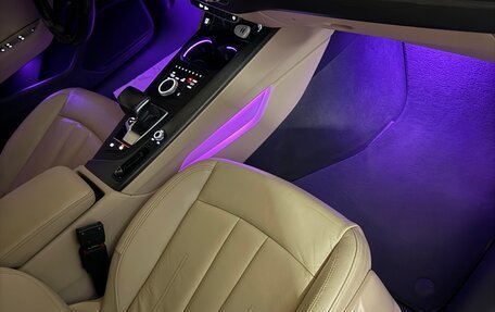 Audi A4, 2018 год, 2 300 000 рублей, 17 фотография