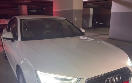 Audi A4, 2018 год, 2 300 000 рублей, 12 фотография