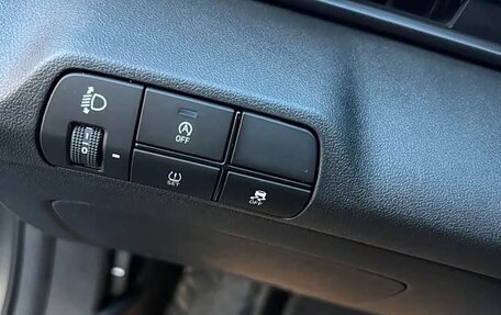 Hyundai Elantra, 2023 год, 1 340 000 рублей, 10 фотография