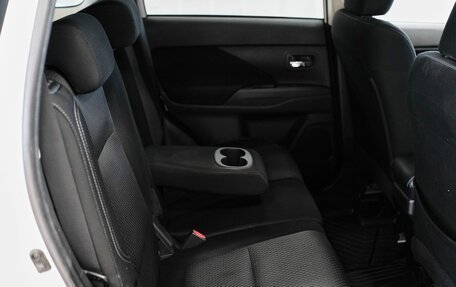 Mitsubishi Outlander III рестайлинг 3, 2018 год, 1 799 000 рублей, 18 фотография