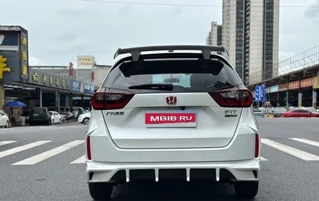 Honda Fit, 2024 год, 1 300 000 рублей, 4 фотография