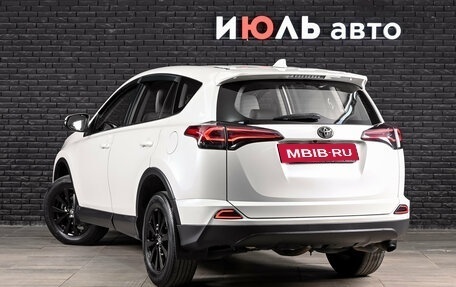 Toyota RAV4, 2016 год, 2 200 000 рублей, 7 фотография