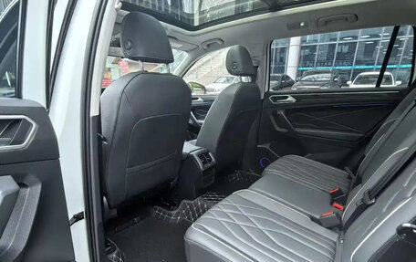 Volkswagen Tiguan II, 2025 год, 2 280 000 рублей, 7 фотография