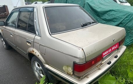 Mazda 323, 1986 год, 70 000 рублей, 7 фотография