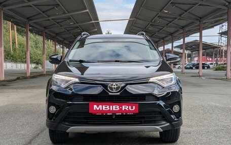 Toyota RAV4, 2018 год, 2 299 500 рублей, 3 фотография