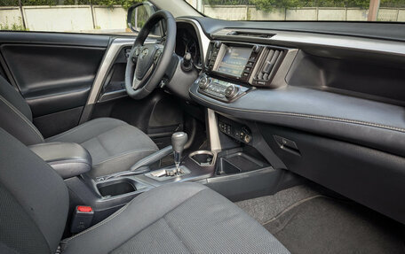 Toyota RAV4, 2018 год, 2 299 500 рублей, 15 фотография