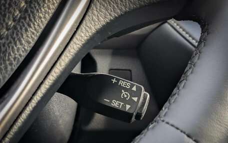 Toyota RAV4, 2018 год, 2 299 500 рублей, 18 фотография
