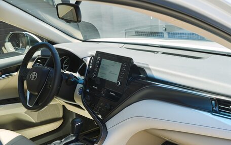 Toyota Camry, 2022 год, 4 490 000 рублей, 8 фотография